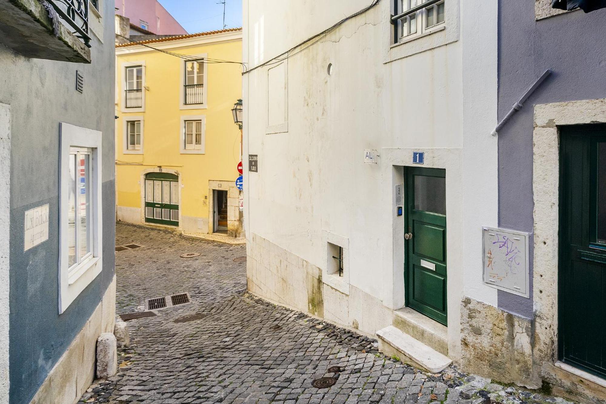 Whome Central Alfama Hideaway Perfect To Explore Lisbon Bagian luar foto