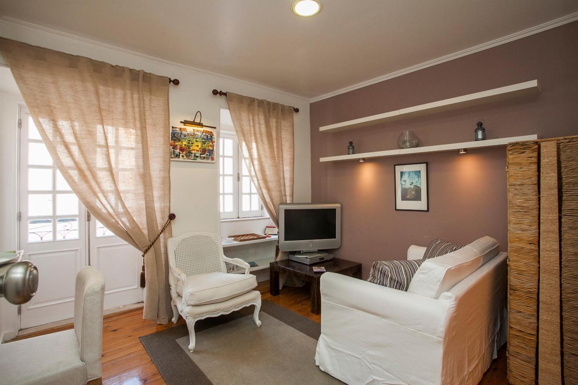 Whome Central Alfama Hideaway Perfect To Explore Lisbon Ruang foto