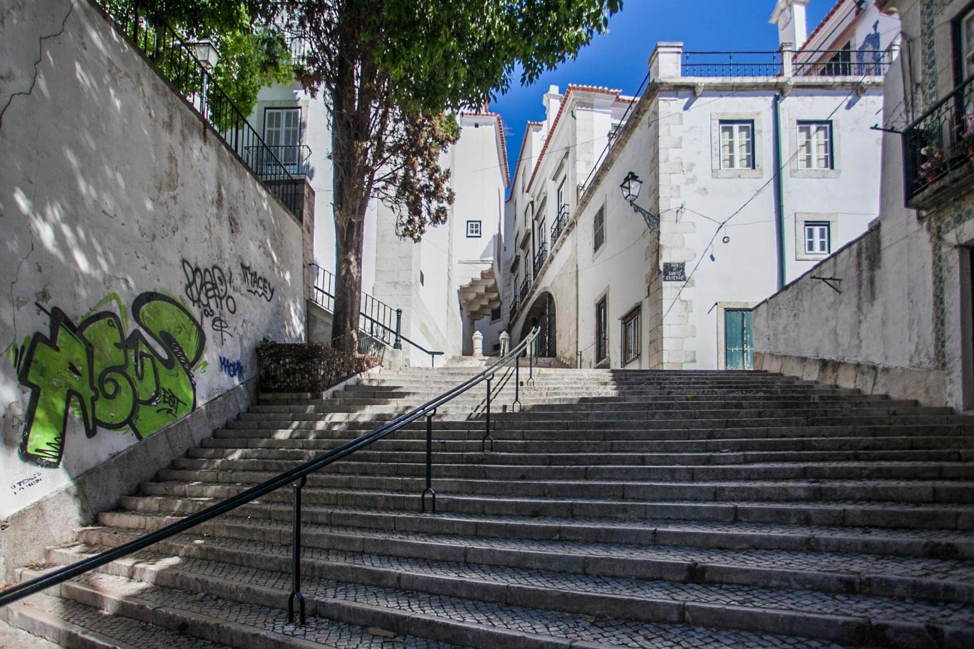 Whome Central Alfama Hideaway Perfect To Explore Lisbon Bagian luar foto